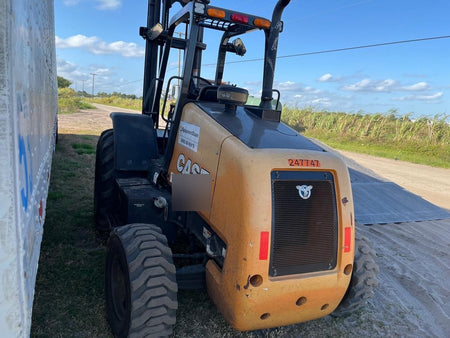 2022 CASE 586H
