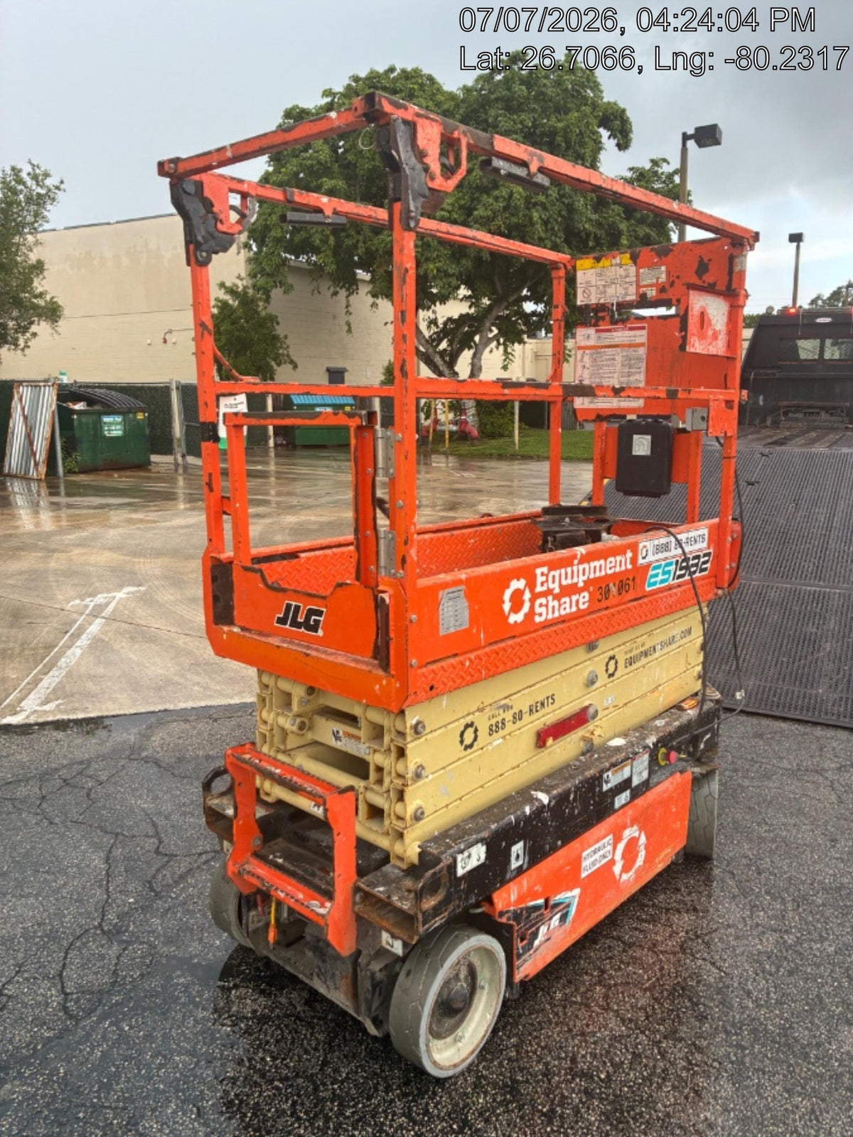 2023 JLG ES1932