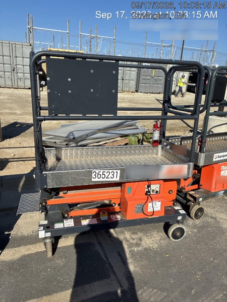 2023 JLG 1030P