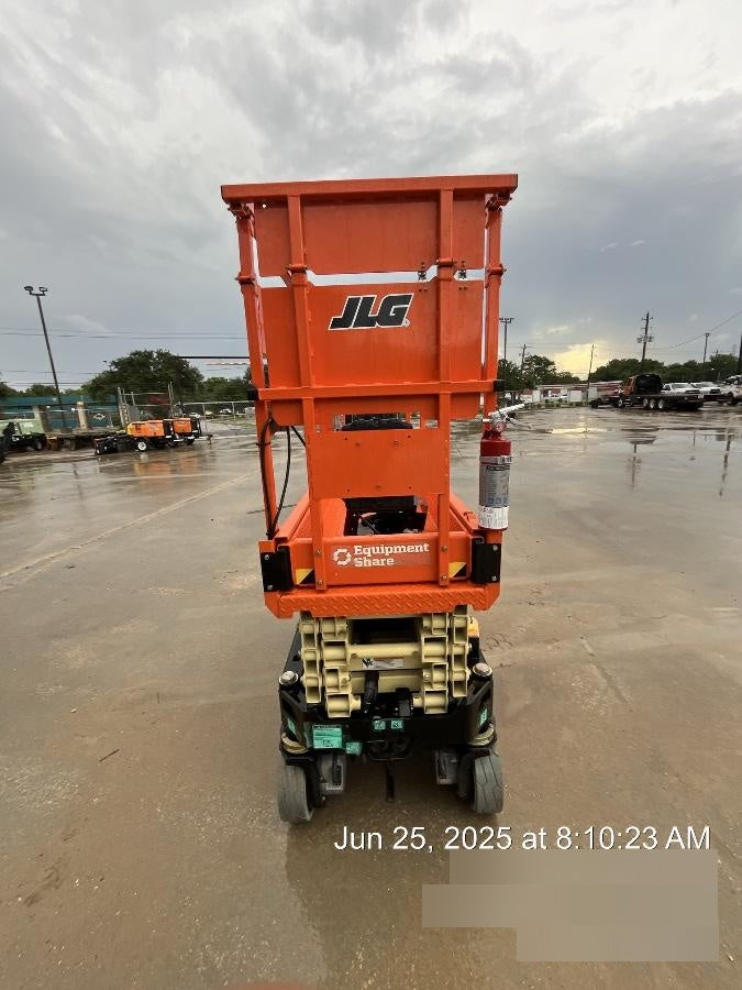 2025 JLG ES1932