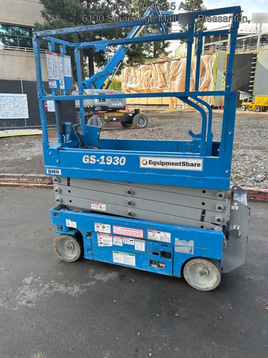 2020 Genie GS-1930 Solid Non Marking Tires, Beacon, Folding rails with half height swing gate, 800W Inverter