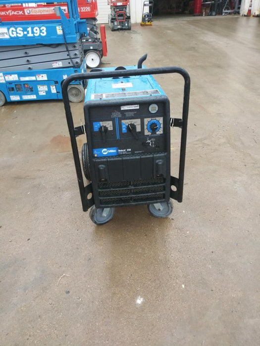 2019 Miller Electric BOBCAT 250 LP WITH RUNNING GEAR/BRACKET/HOSE (Part # 951600)