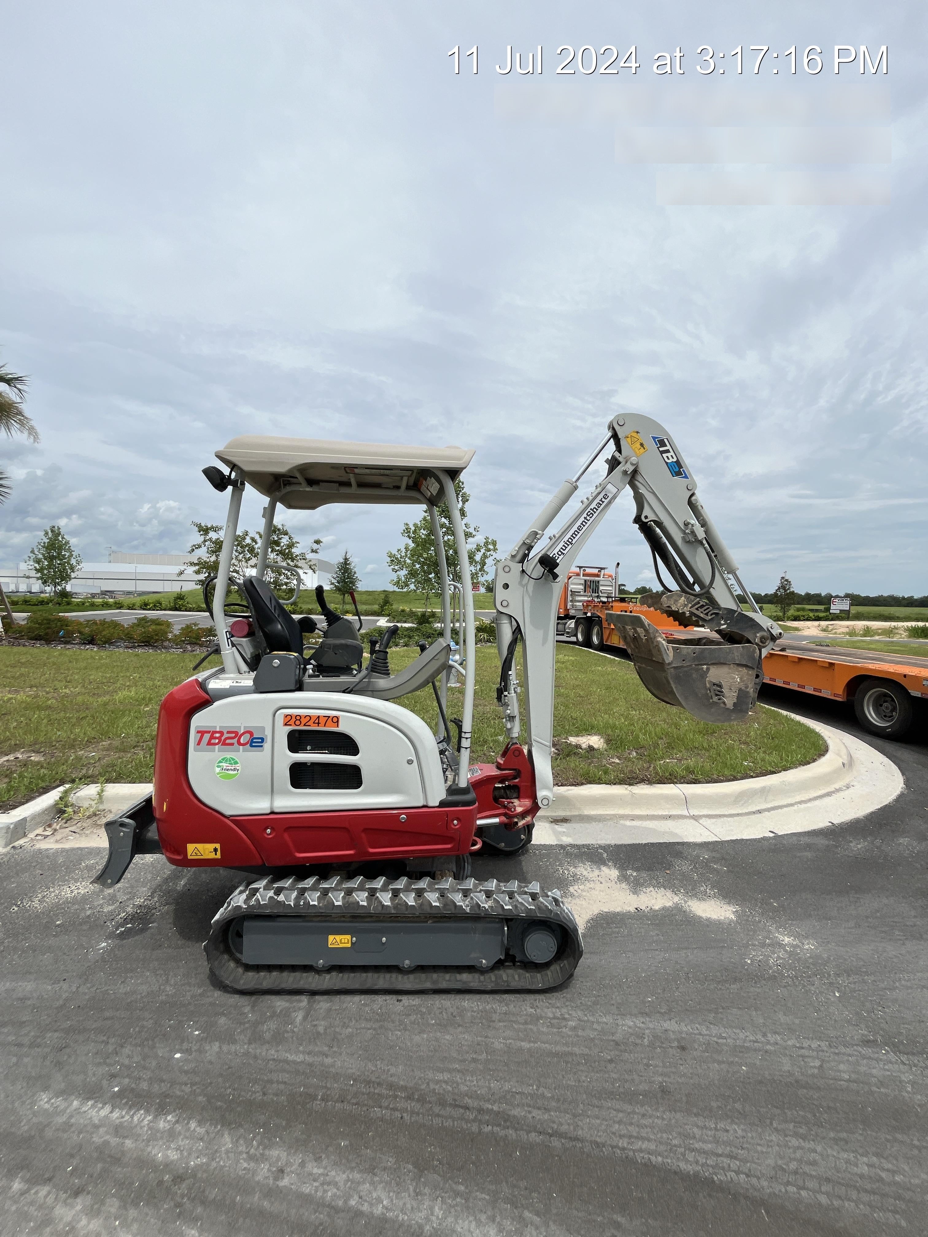 2022 TAKEUCHI TB20e