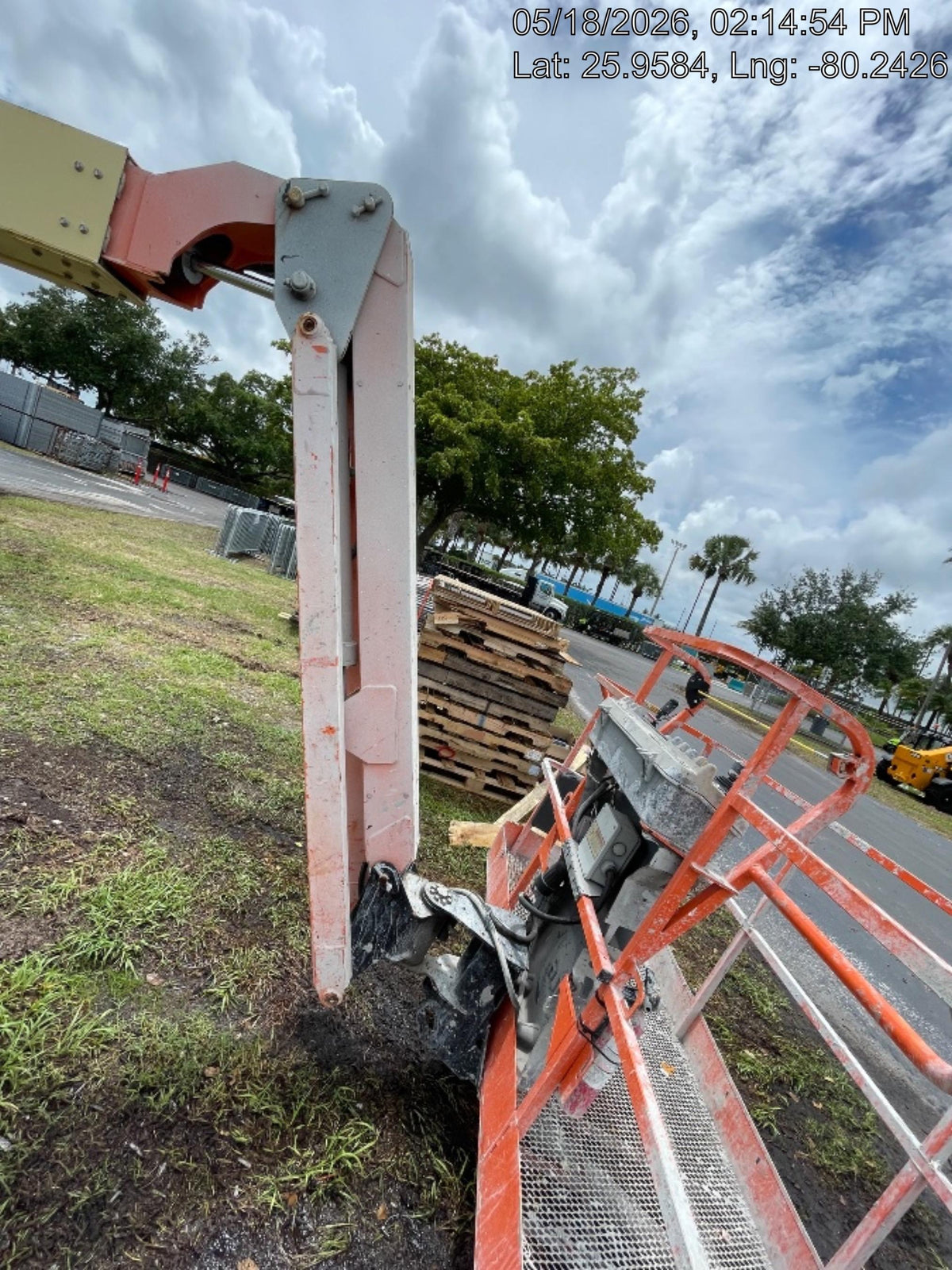 2020 JLG 460SJ