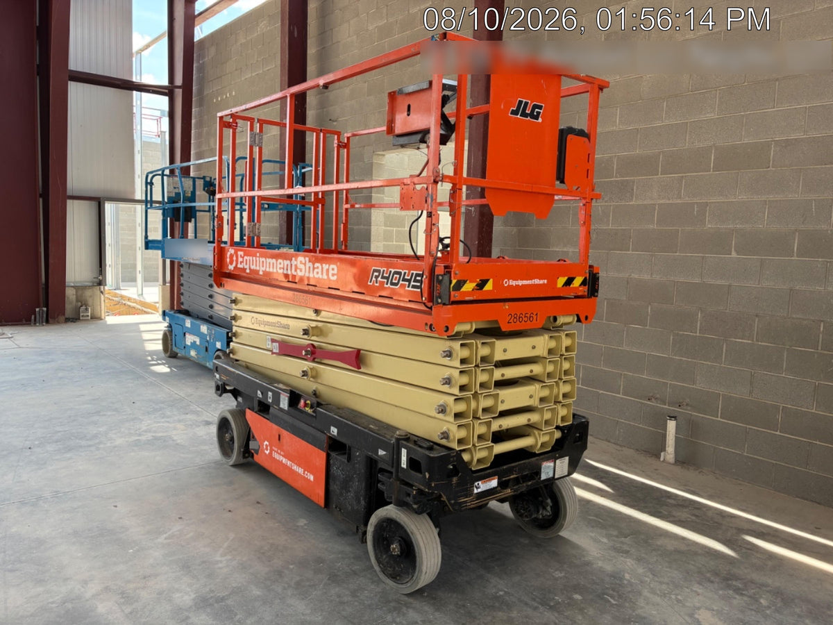 2022 JLG R4045