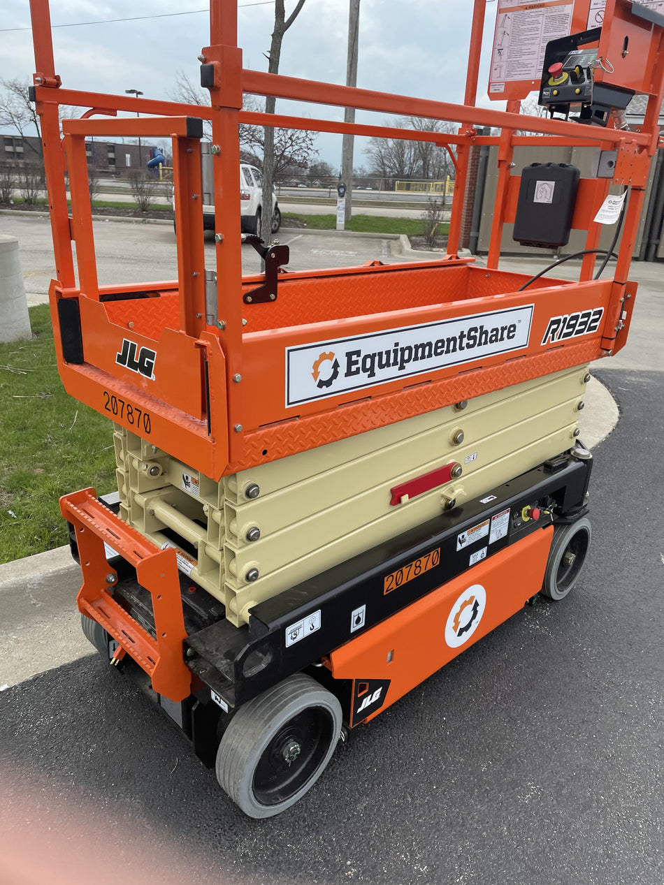 2022 JLG R1932