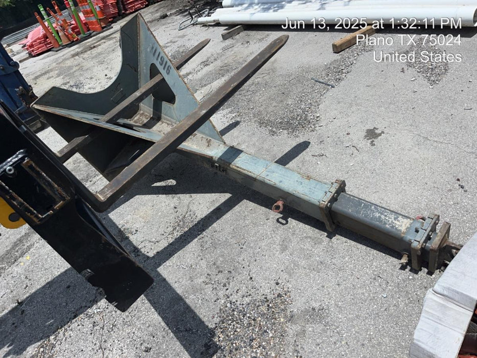 2020 PALADIN Adjustable Truss Boom