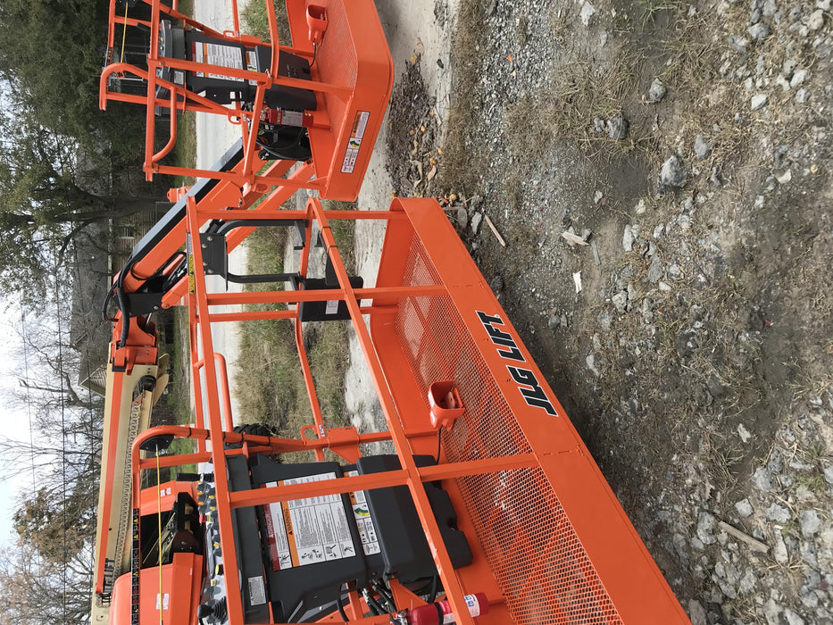 2020 JLG 660SJ