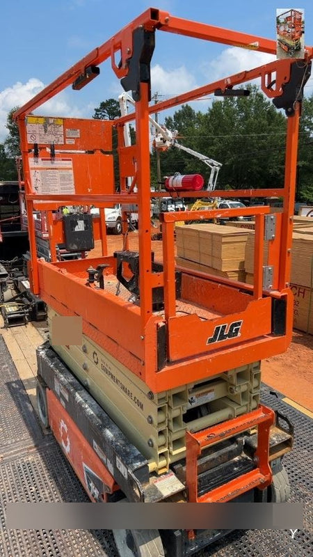 2022 JLG ES1932
