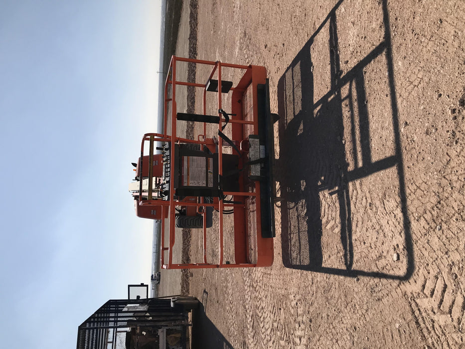 2019 JLG 660SJ