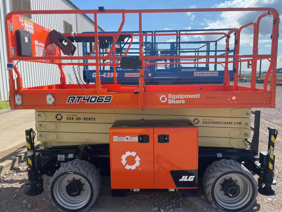 2023 JLG RT4069