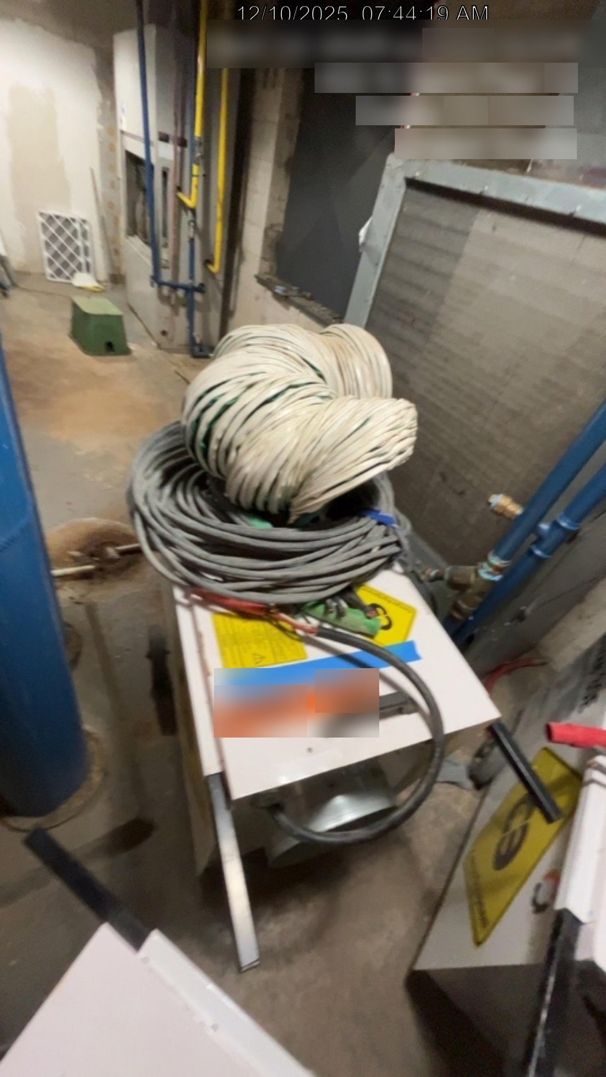 2022 CAMPO EB30E