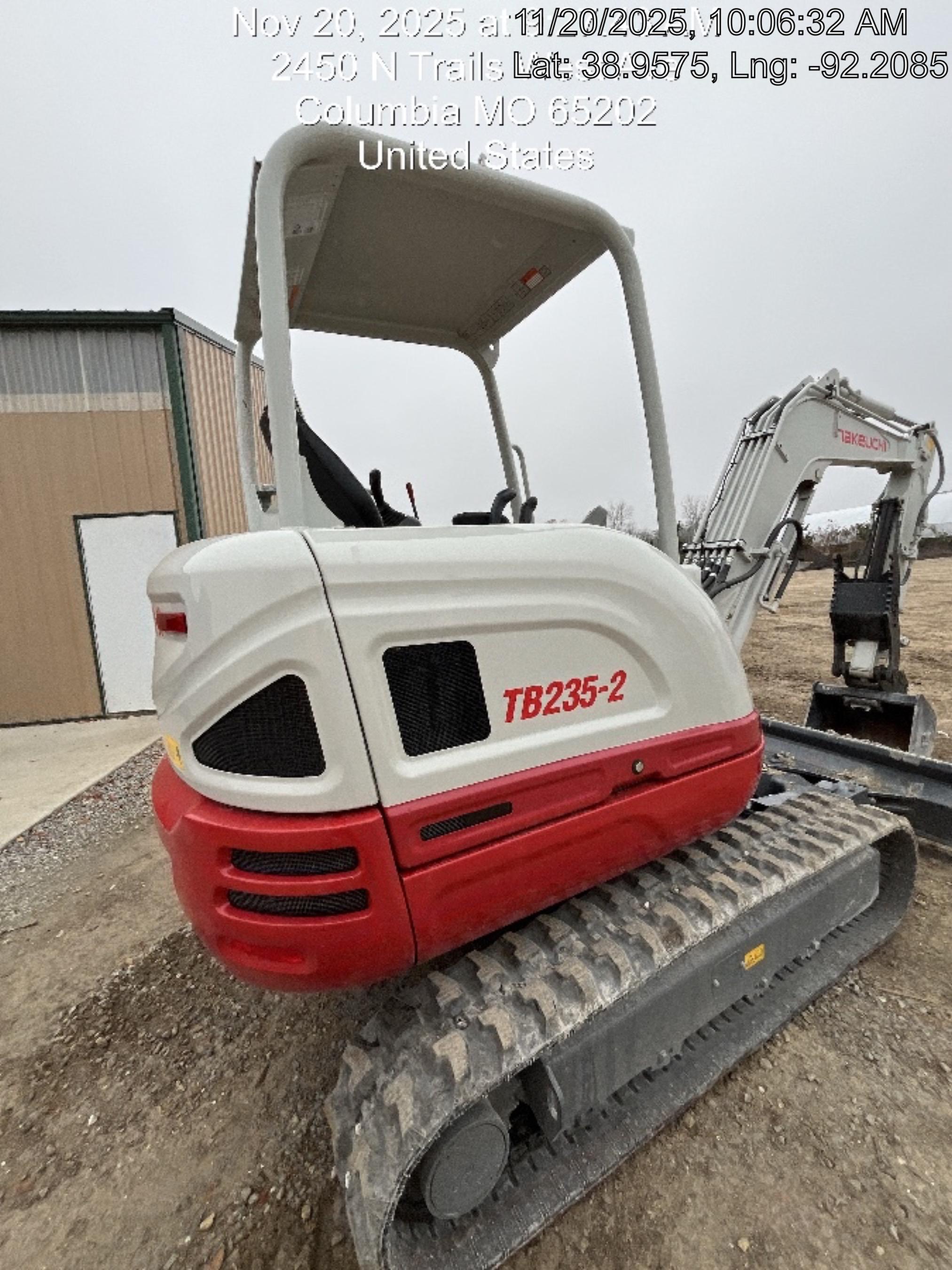 2024 TAKEUCHI TB235-2RA