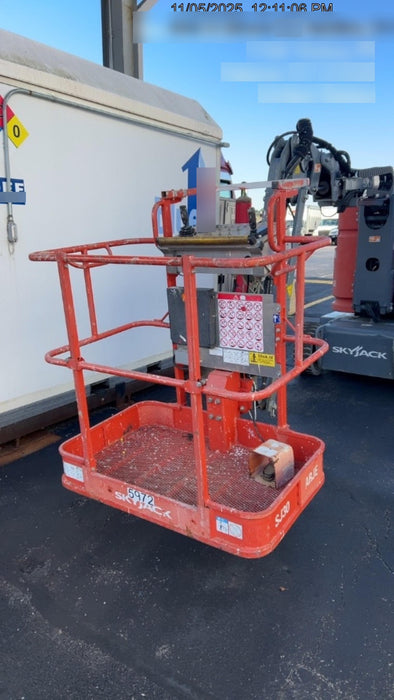 2017 SKYJACK SJ30 AJE