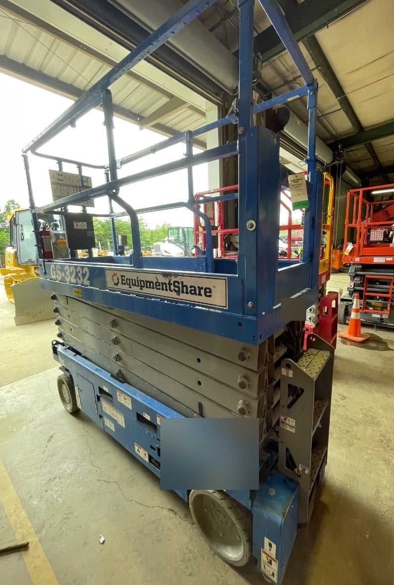 2022 GENIE GS-3232