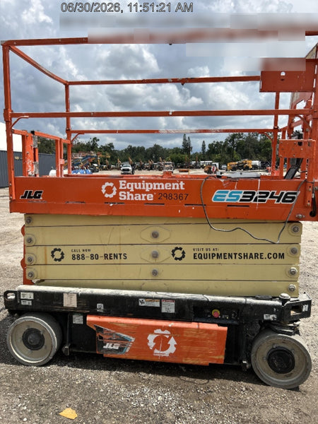 2023 JLG ES3246