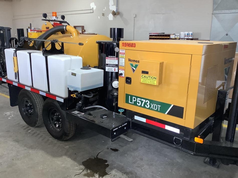2021 Vac-Tron LP573XDT T4 Koehler Diesel Engine, 500 Gallon Debris Tank, x2 100 Gallon Water Tanks