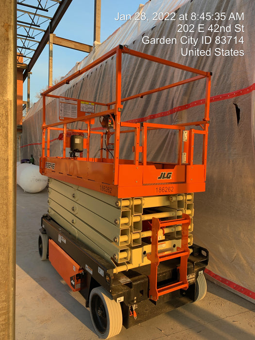 2021 JLG R3246