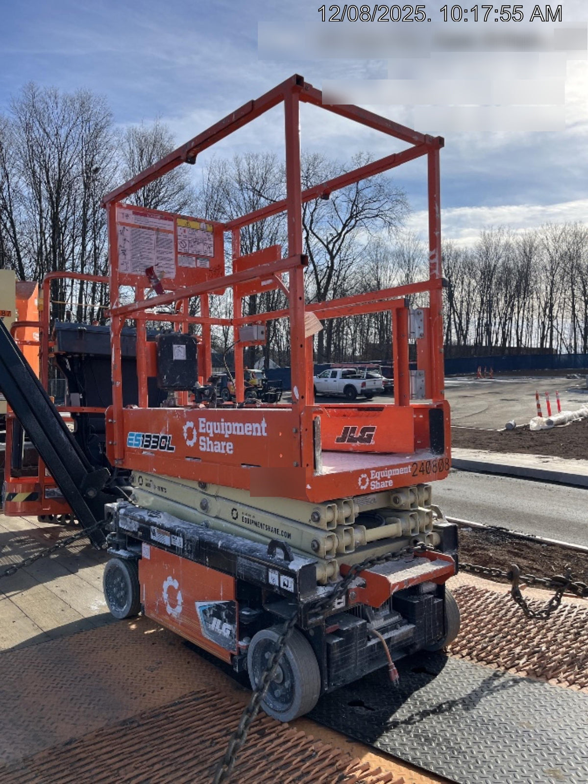 2022 JLG ES1330L