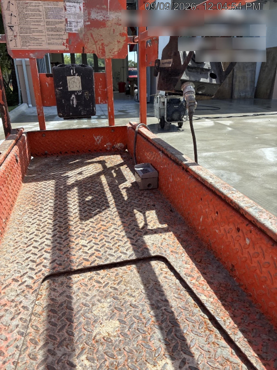 2022 JLG ES1932