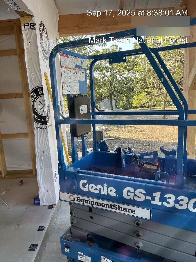 2021 GENIE GS-1330m