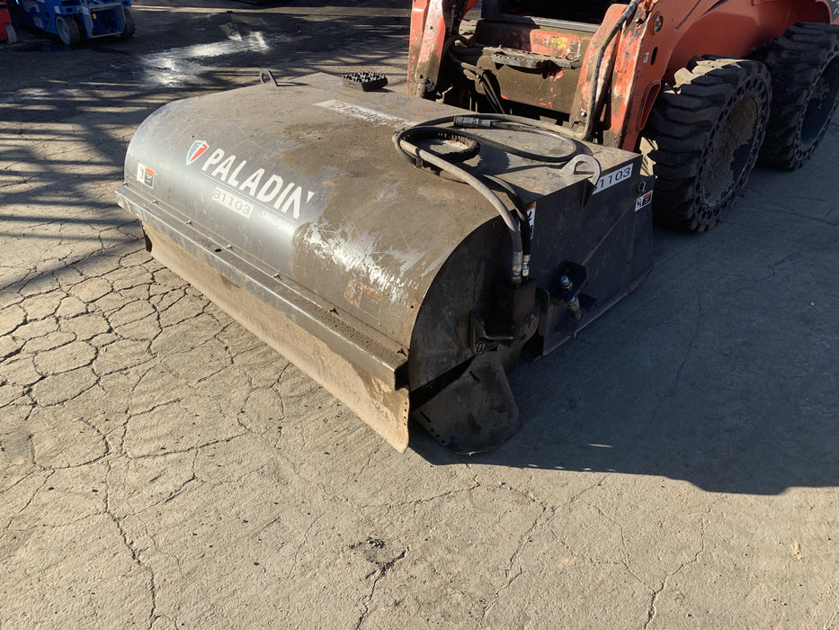 2020 PALADIN Sweepster SB72