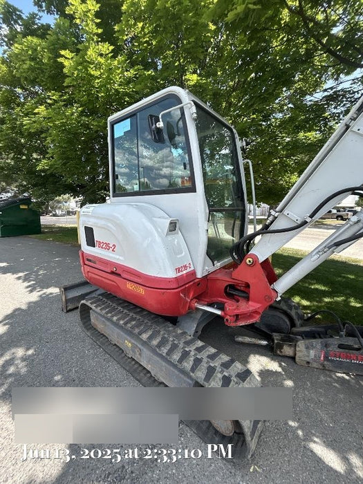 2021 TAKEUCHI TB235-2CR
