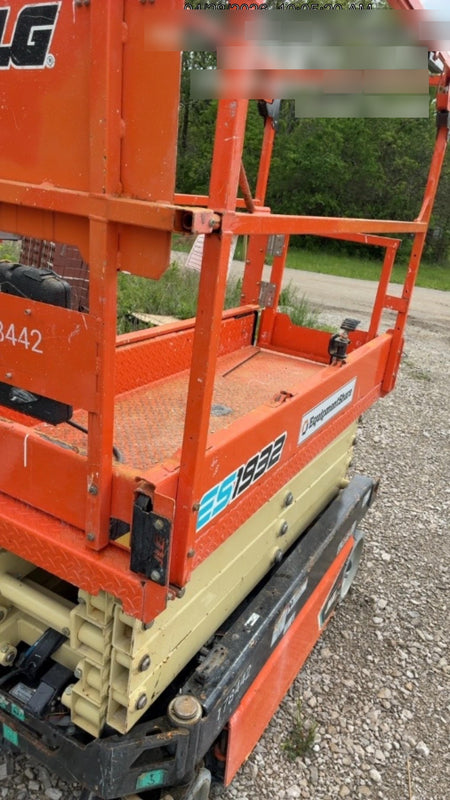2021 JLG ES1932