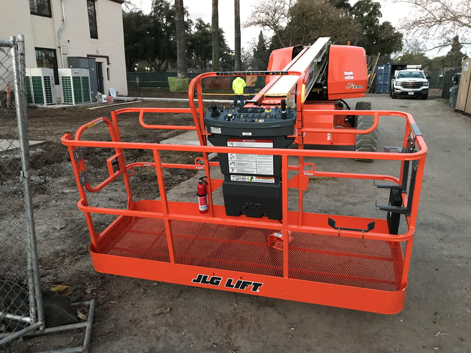 2019 JLG 600S 4WD