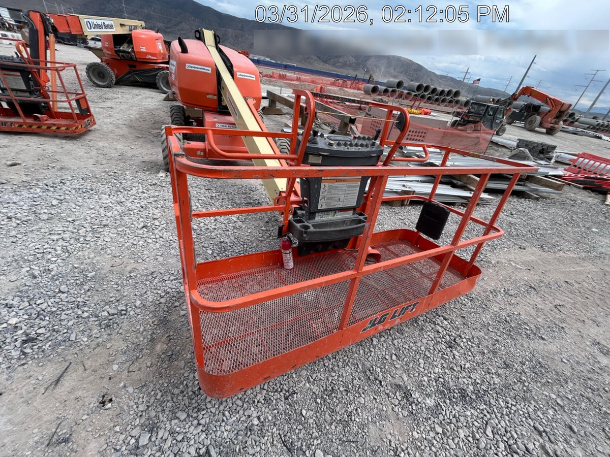 2021 JLG 400S