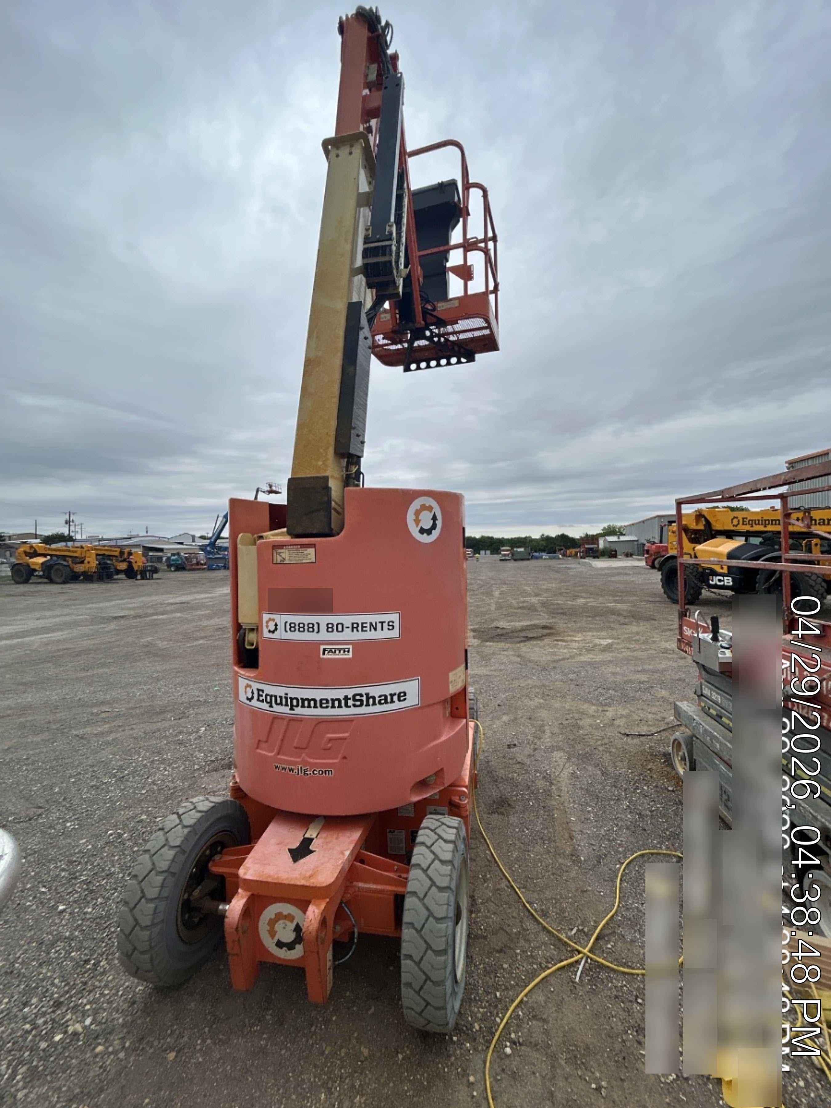 2018 JLG E300AJP