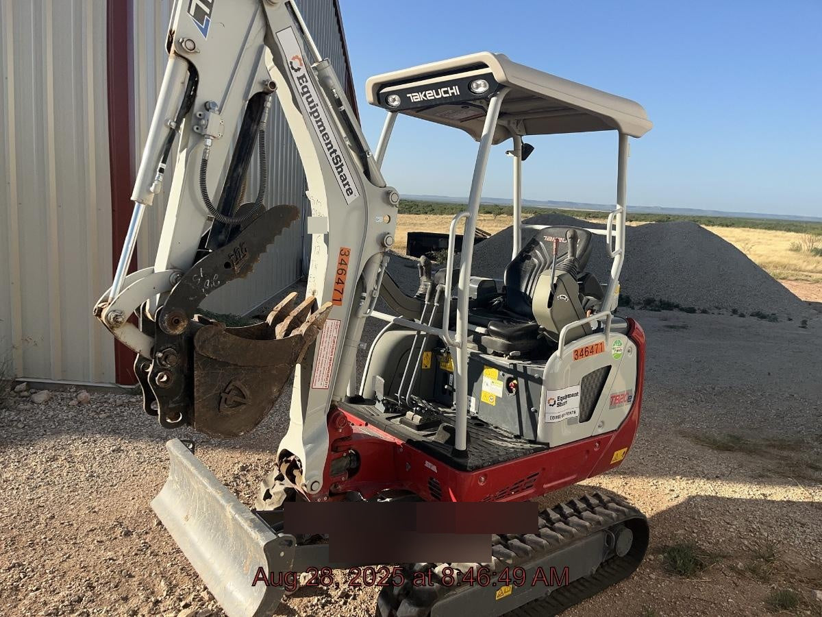2023 TAKEUCHI TB20e