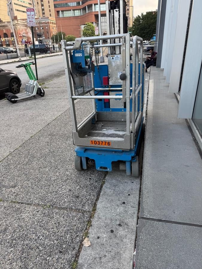 2020 GENIE GR-20