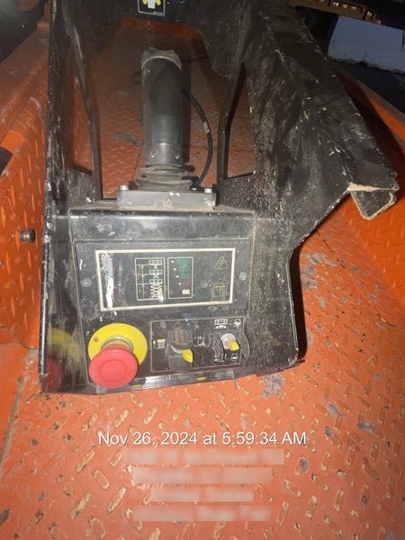 2022 JLG ES2632