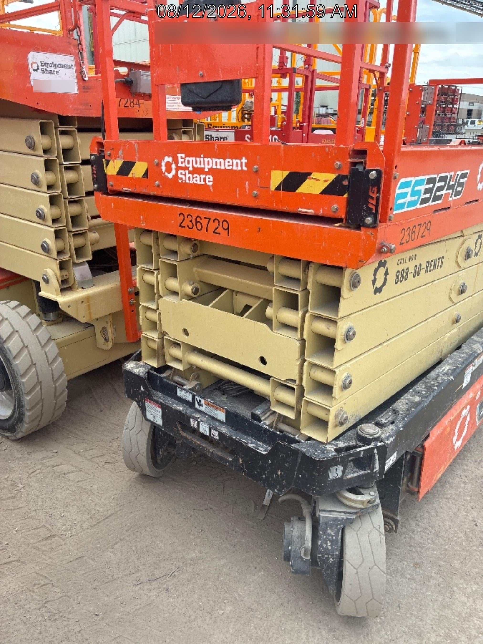 2022 JLG ES3246
