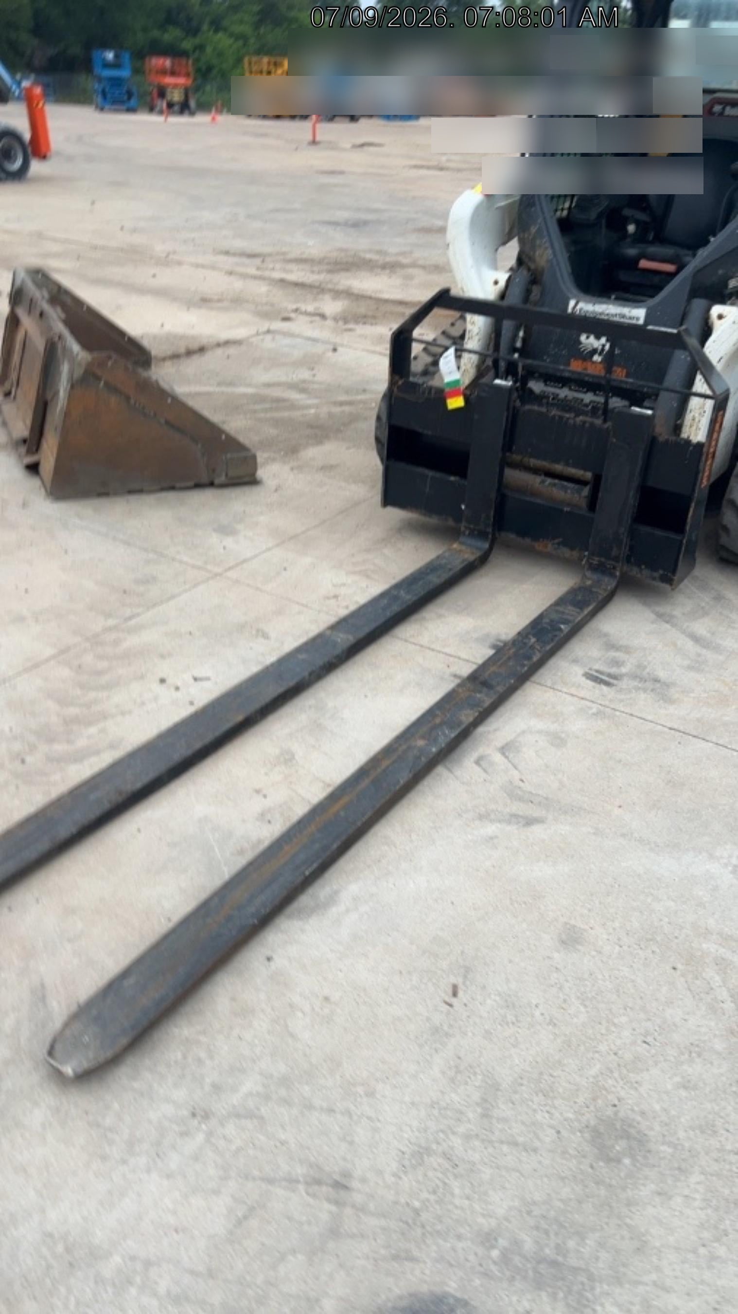 2025 ARROW MATERIAL HANDLING 24" Pallet Fork Frame