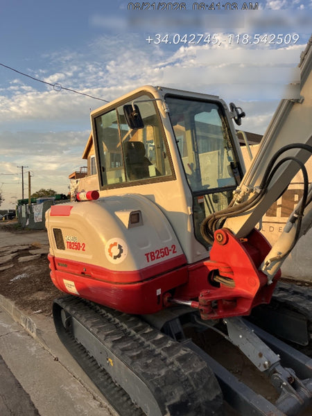 2023 TAKEUCHI TB250-2CR