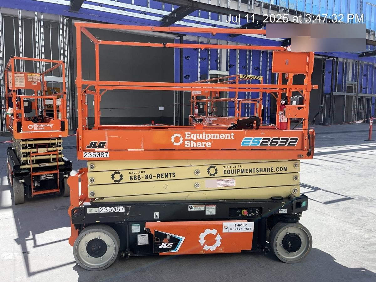 2022 JLG ES2632
