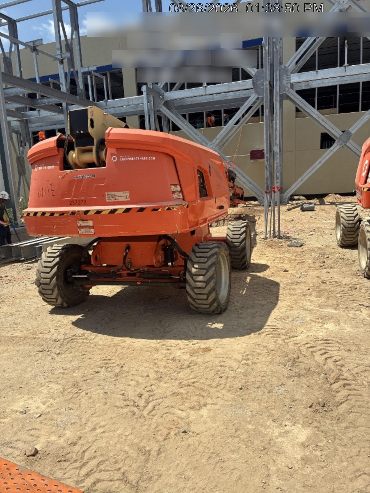 2022 JLG 660SJ