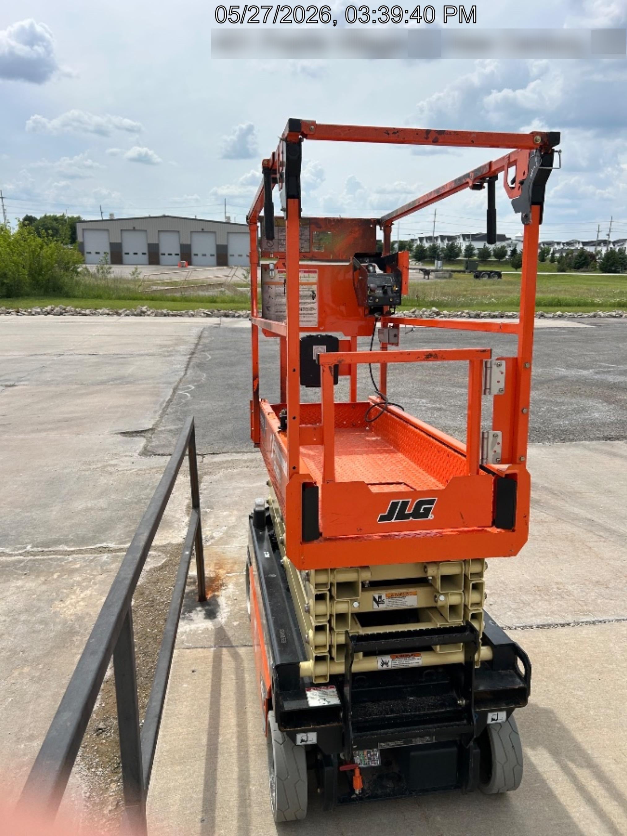 2025 JLG ES1932