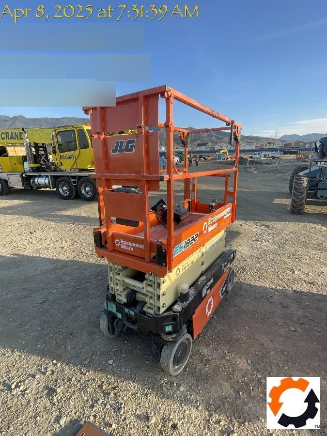2024 JLG ES1932