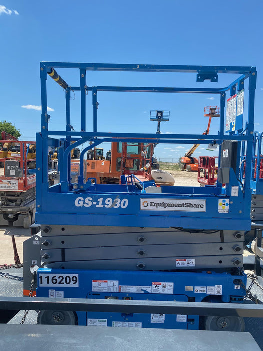 2020 Genie GS-1930 Solid Non Marking Tires, Beacon, Folding rails with half height swing gate