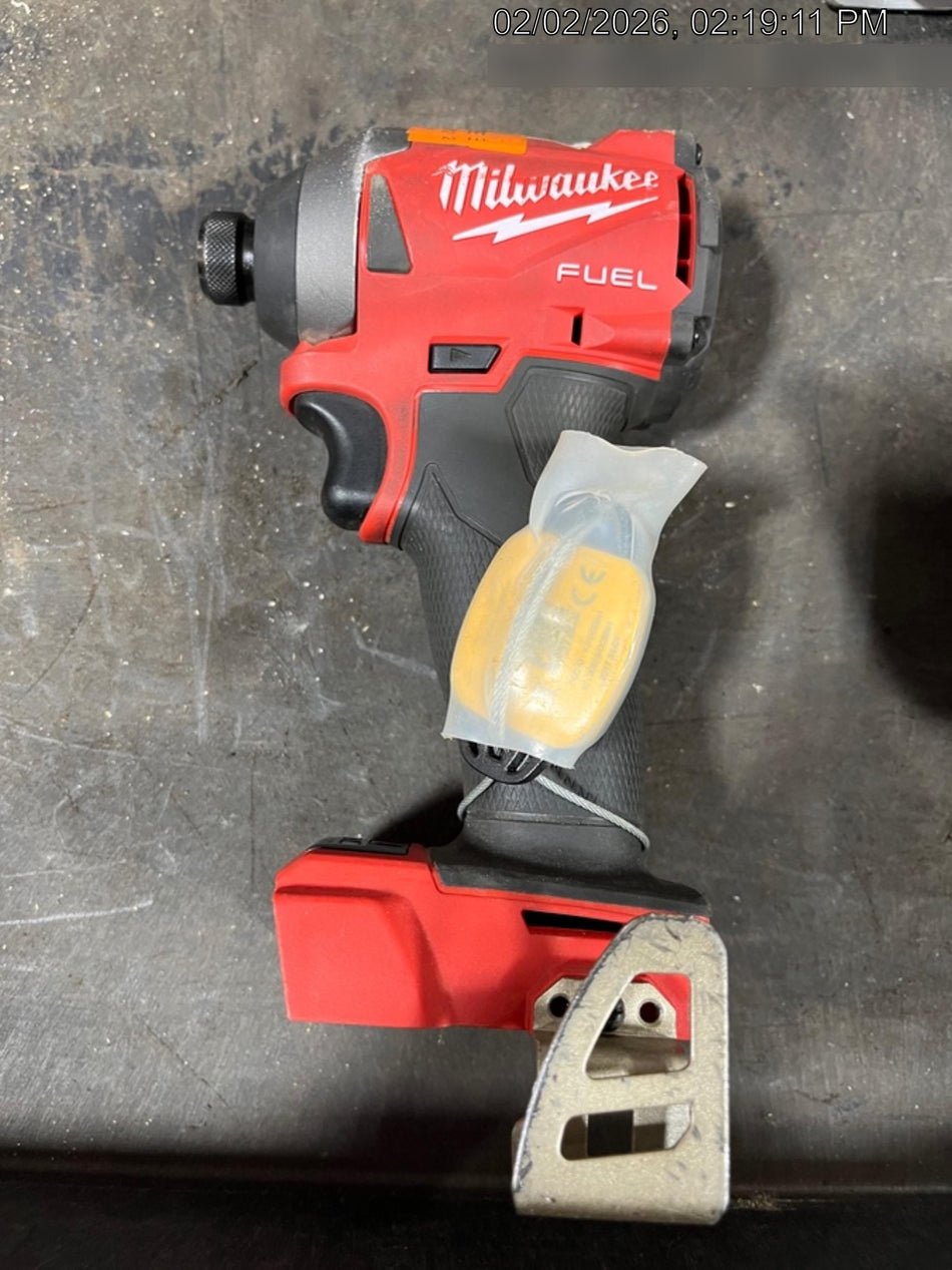 2022 MILWAUKEE 2853-22