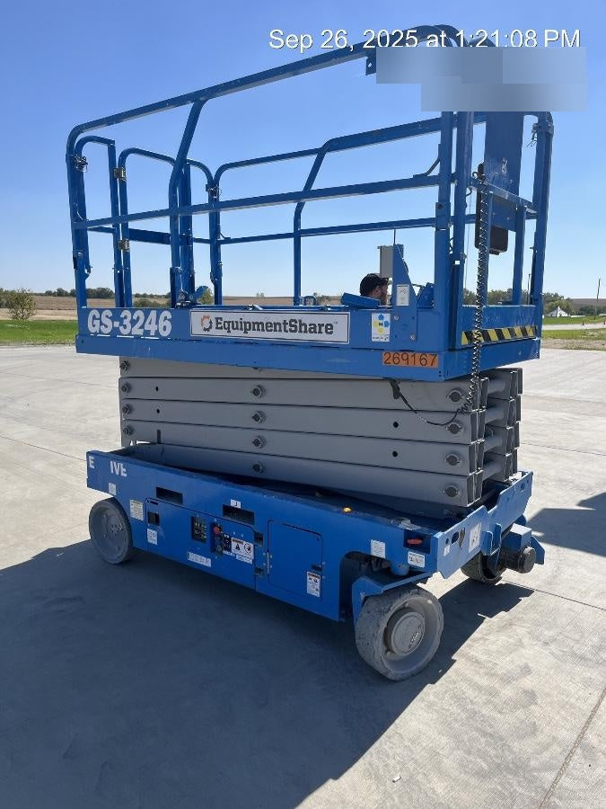 2022 GENIE GS-3246