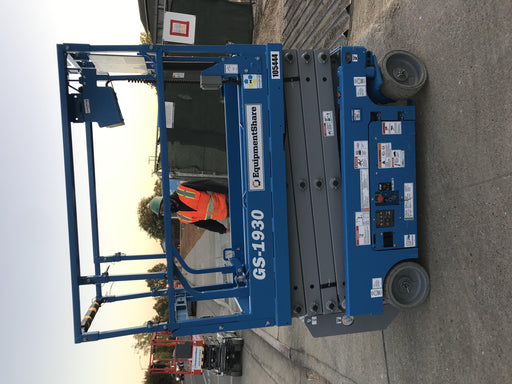 2020 Genie GS-1930 Solid Non Marking Tires, Beacon, Folding rails with half height swing gate, 800W Inverter