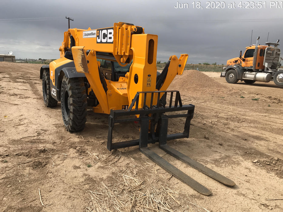 2019 JCB 512-56 Cab/Heat/Air, 109 HP, Solid Tires, STD Worklight, Beacon, Aux Hydraulics, Lifting Eye, Back up Alarm w/66" Carriage/60" Forks