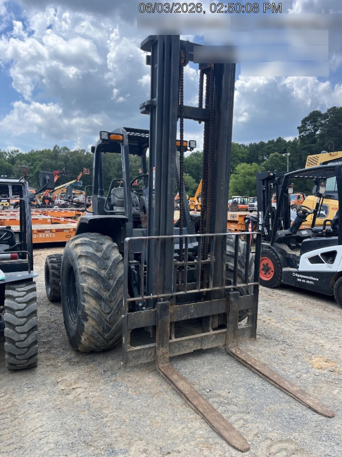 2023 CASE 588H