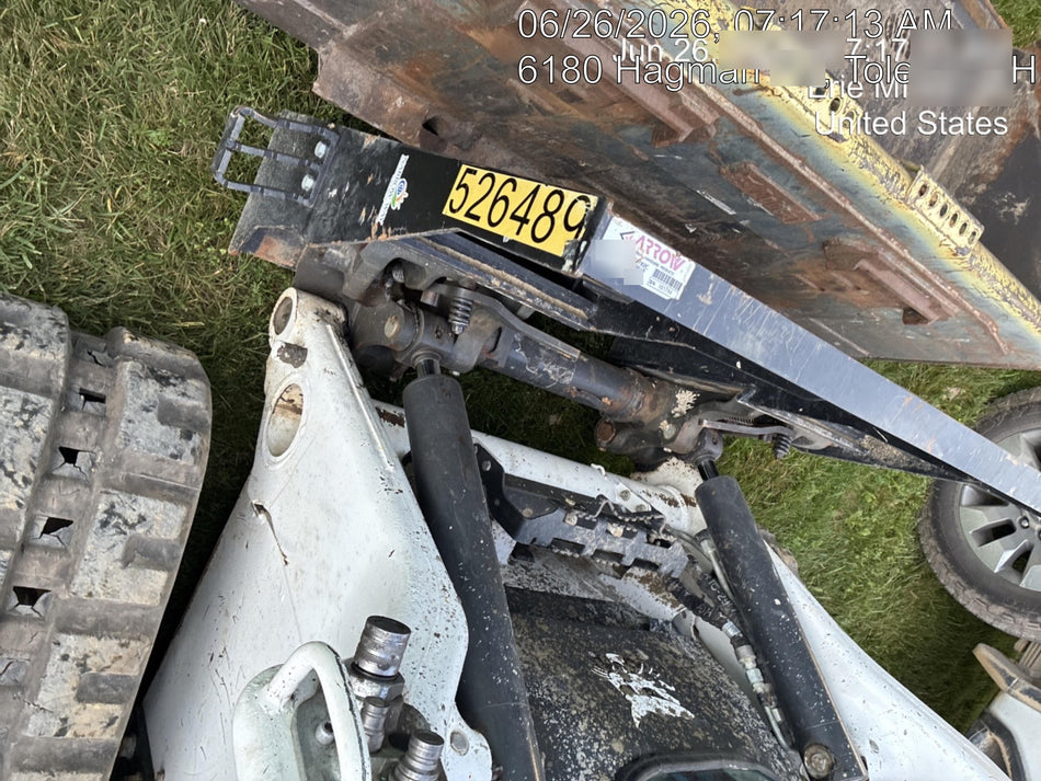 2025 ARROW MATERIAL HANDLING 48" Pallet Forks - Arrow