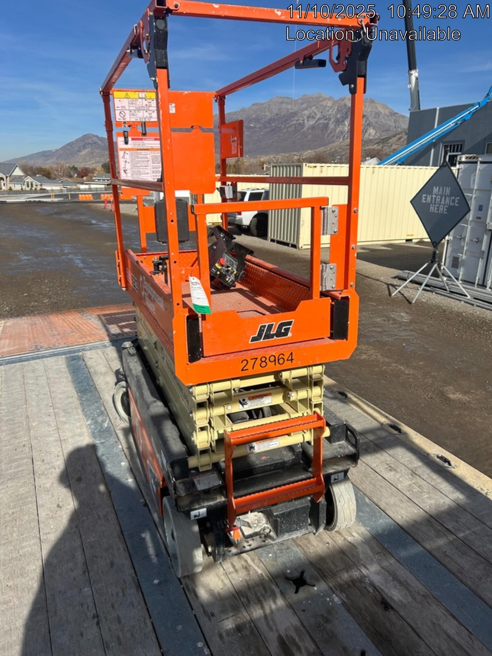 2022 JLG ES1932