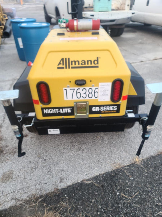 Allmand NLV3GR (4) LED Light Fixture 350W, 23' Vertical Mast, 3kW Prime, Towable, Deep Sea L401, Leveling Jacks, Yanmar T4F 5.8hp